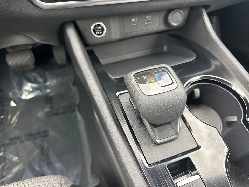 2021 Nissan Rogue - Image 16 of 21