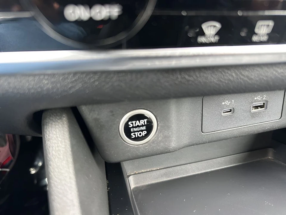 2021 Nissan Rogue - Image 20 of 21