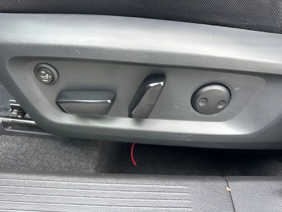 2021 Nissan Rogue - Image 10 of 21