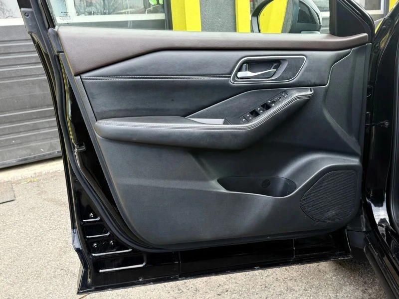 2021 Nissan Rogue - Image 7 of 12