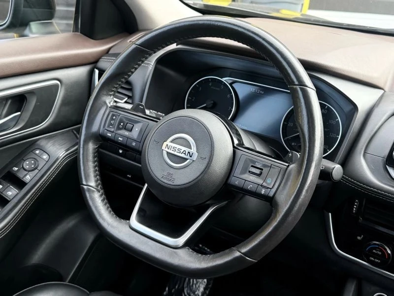 2021 Nissan Rogue - Image 11 of 12