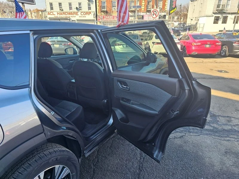 2021 Nissan Rogue - Image 12 of 12