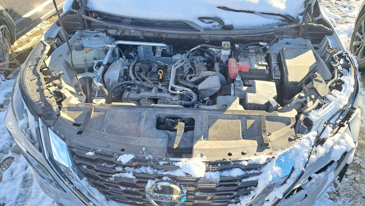 2021 Nissan Rogue - Image 8 of 11