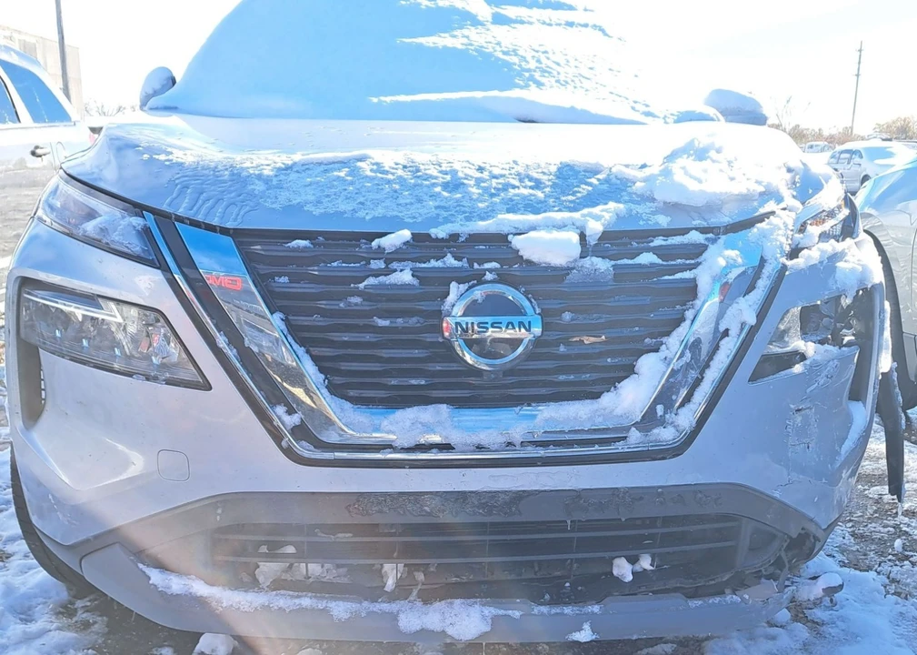 2021 Nissan Rogue - Image 7 of 11