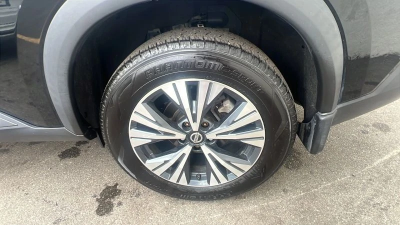 2021 Nissan Rogue - Image 11 of 12