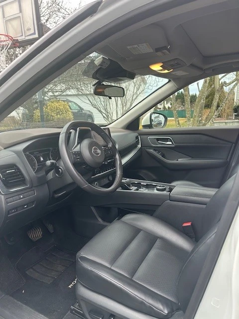 2021 Nissan Rogue - Image 7 of 12