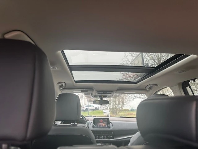 2021 Nissan Rogue - Image 12 of 12