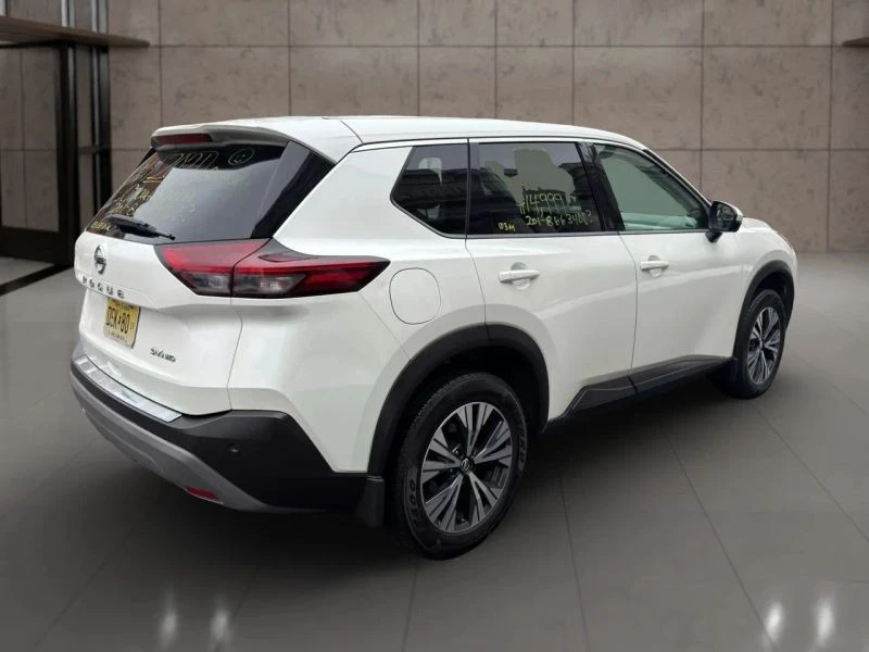 2021 Nissan Rogue - Image 5 of 12