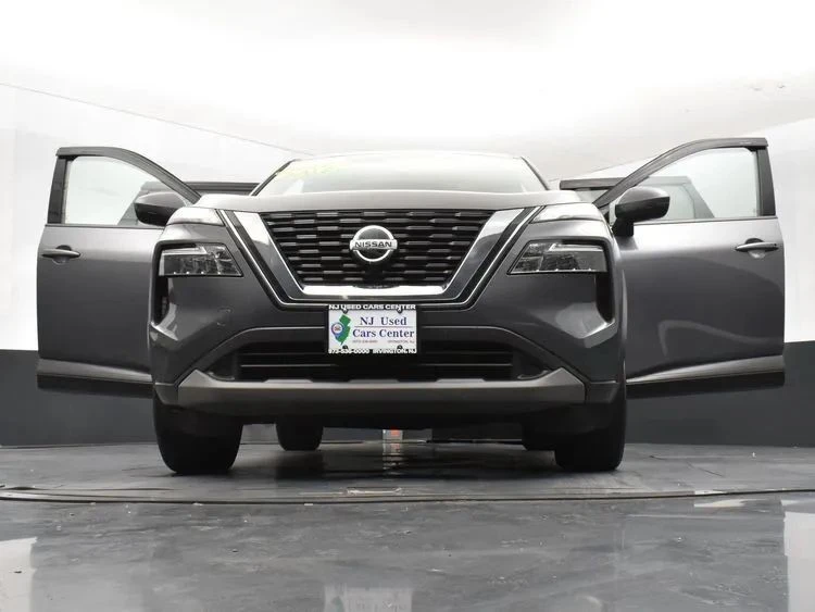 2021 Nissan Rogue - Image 11 of 12