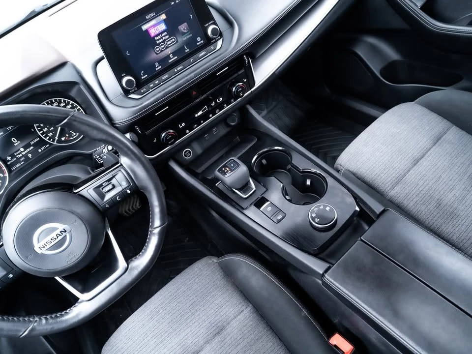 2021 Nissan Rogue - Image 13 of 20