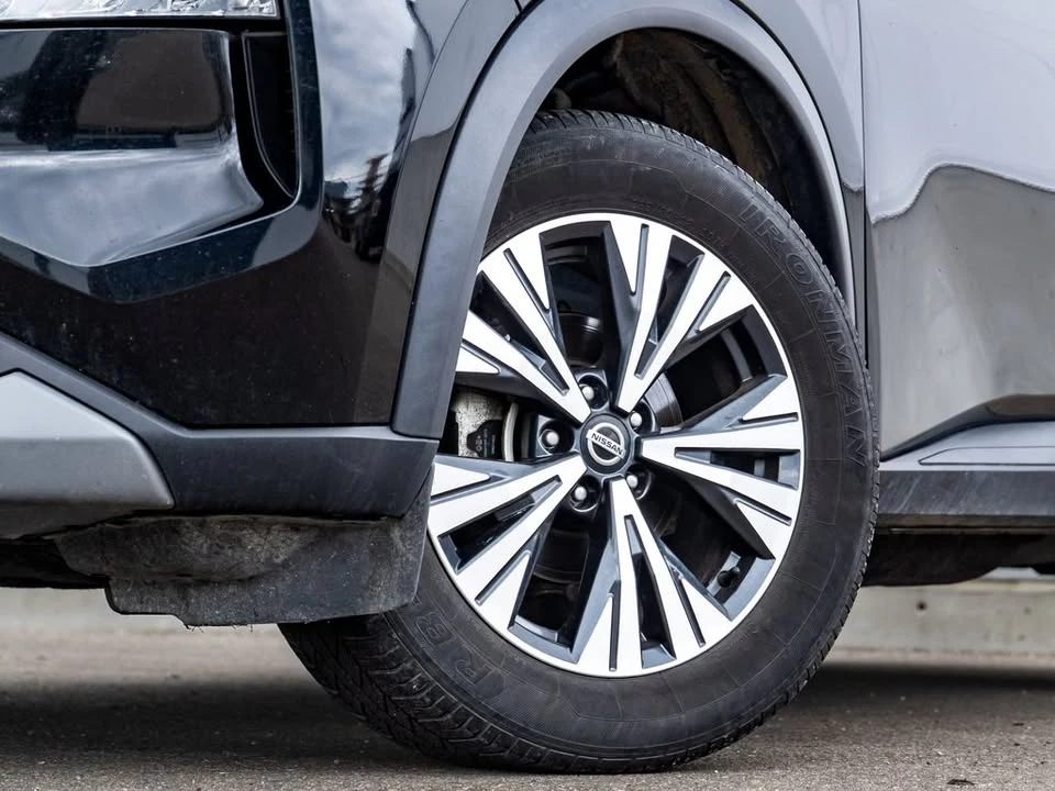2021 Nissan Rogue - Image 2 of 20