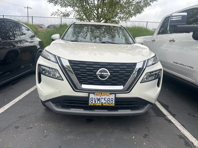 2021 Nissan Rogue - Image 2 of 3