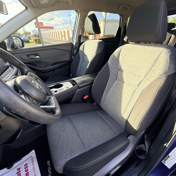 2021 Nissan Rogue - Image 9 of 15