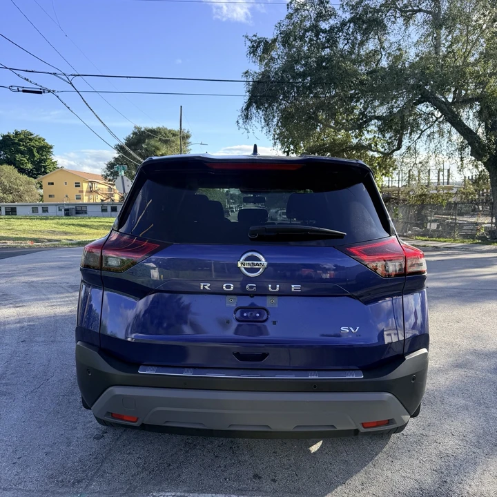 2021 Nissan Rogue - Image 5 of 15