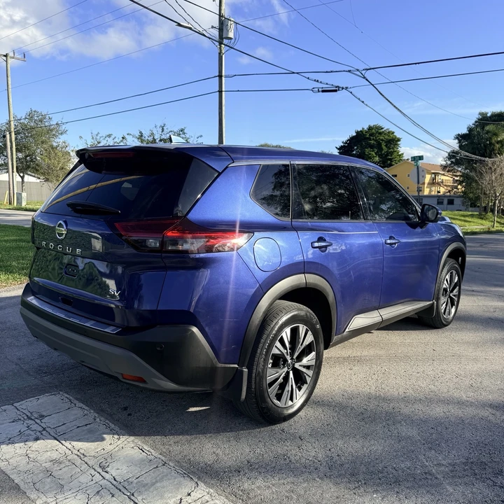 2021 Nissan Rogue - Image 4 of 15