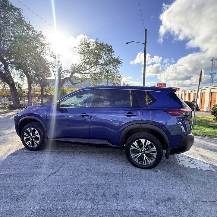 2021 Nissan Rogue - Image 6 of 15