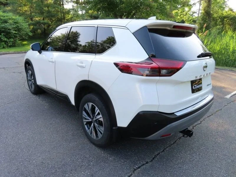2021 Nissan Rogue - Image 8 of 12