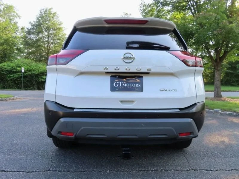 2021 Nissan Rogue - Image 9 of 12