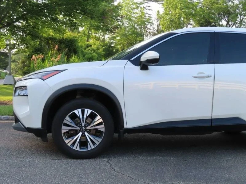 2021 Nissan Rogue - Image 6 of 12