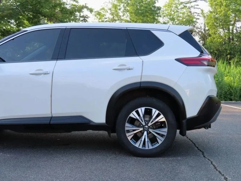 2021 Nissan Rogue - Image 7 of 12