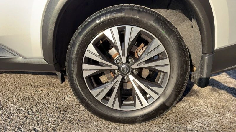 2021 Nissan Rogue - Image 10 of 12