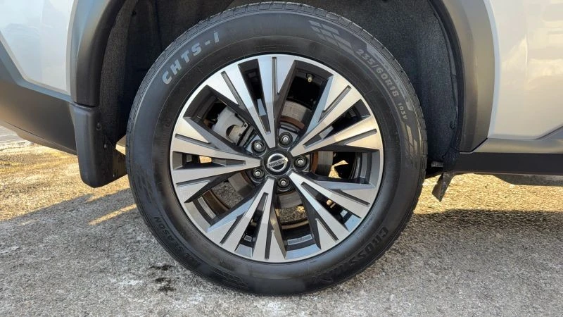 2021 Nissan Rogue - Image 11 of 12
