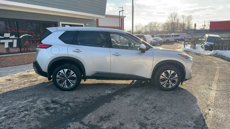 2021 Nissan Rogue - Image 4 of 12