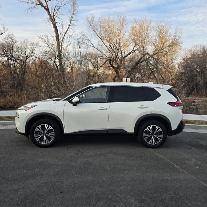 2021 Nissan Rogue - Image 5 of 13
