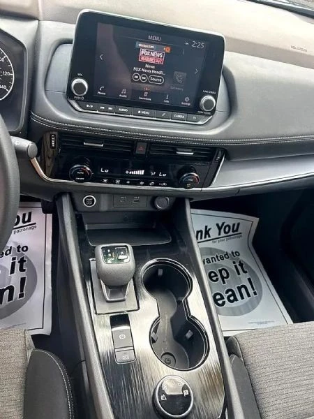 2021 Nissan Rogue - Image 8 of 12