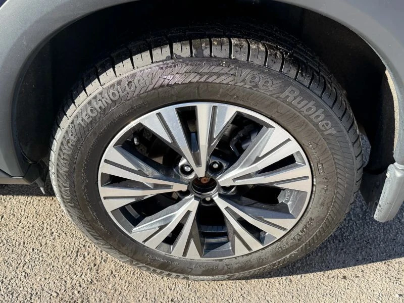 2021 Nissan Rogue - Image 9 of 12