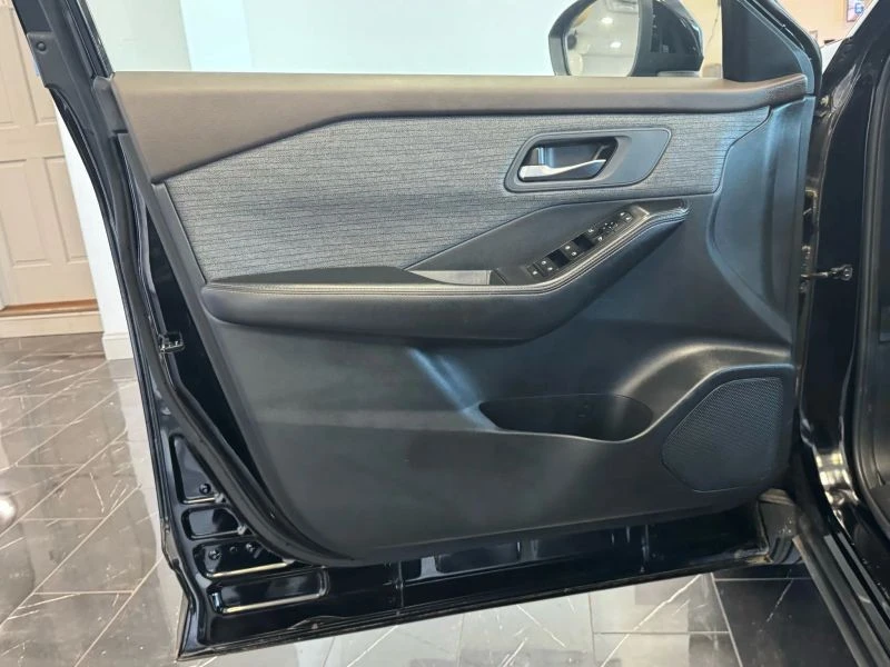 2021 Nissan Rogue - Image 7 of 12
