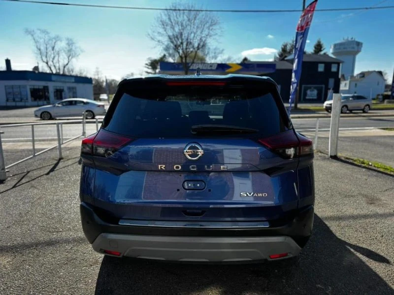 2021 Nissan Rogue - Image 11 of 12