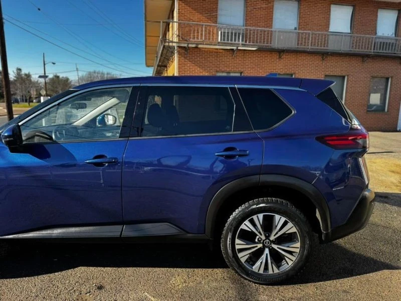2021 Nissan Rogue - Image 8 of 12