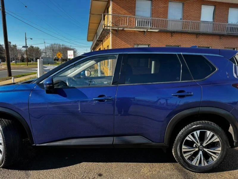 2021 Nissan Rogue - Image 7 of 12