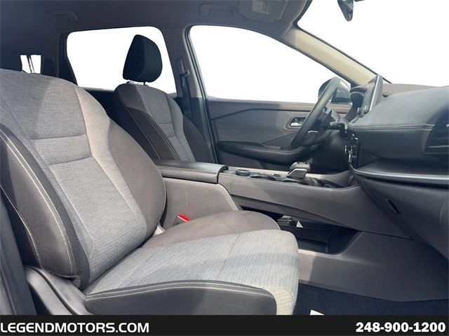 2021 Nissan Rogue - Image 17 of 21