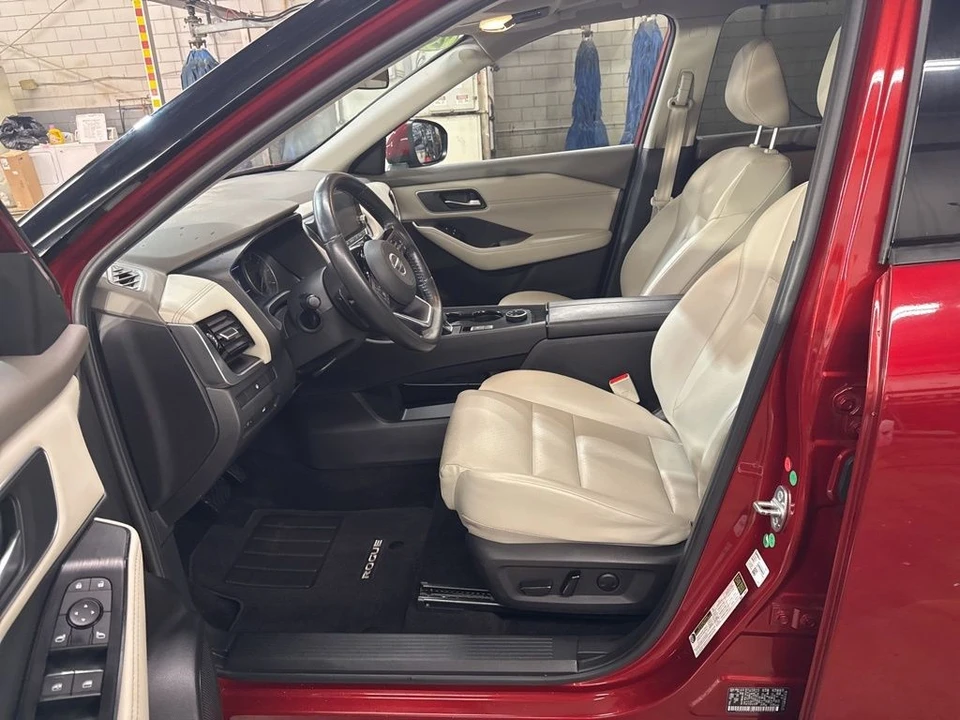 2021 Nissan Rogue - Image 10 of 12