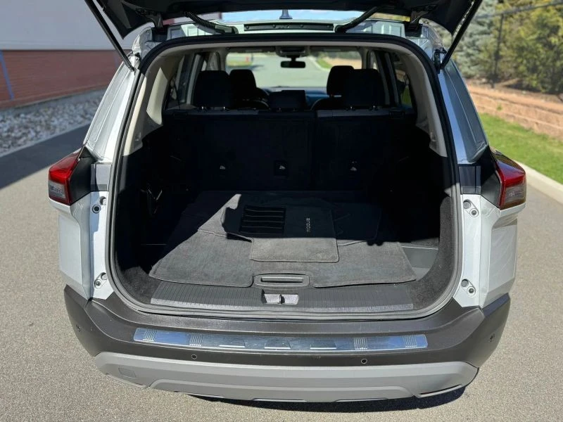 2021 Nissan Rogue - Image 10 of 12