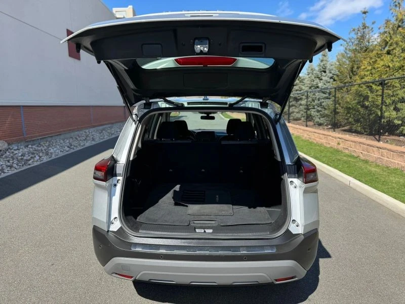 2021 Nissan Rogue - Image 9 of 12