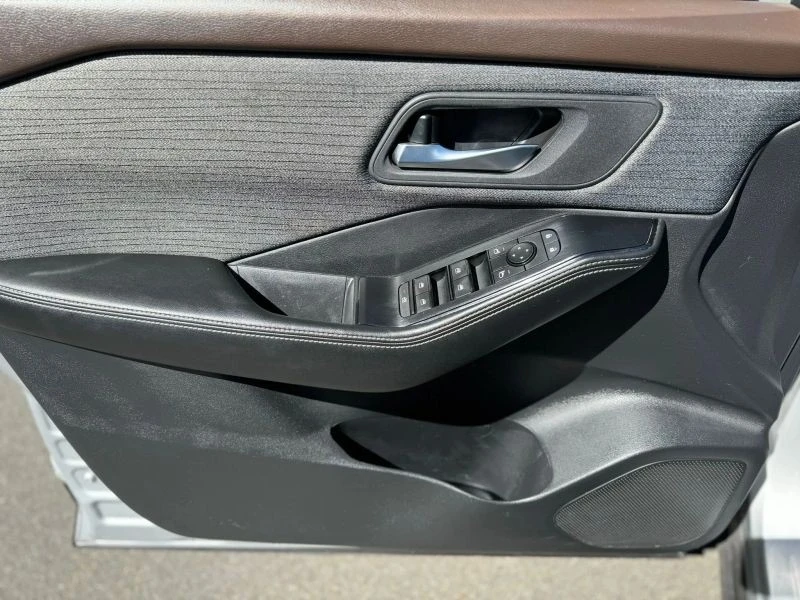2021 Nissan Rogue - Image 12 of 12
