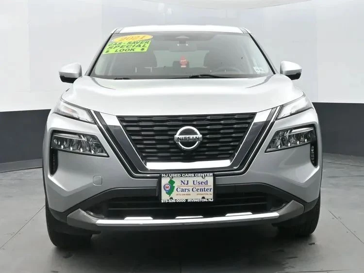 2021 Nissan Rogue - Image 3 of 12