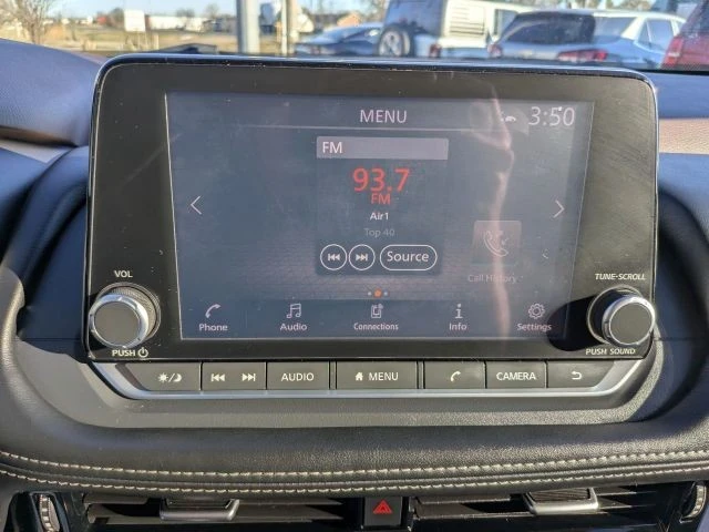 2021 Nissan Rogue - Image 12 of 21
