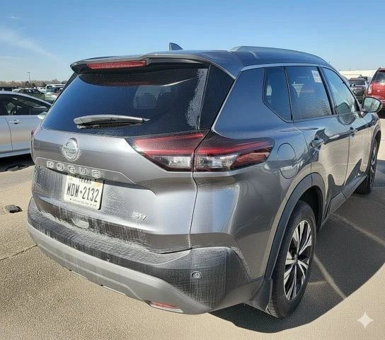 2021 Nissan Rogue - Image 2 of 4