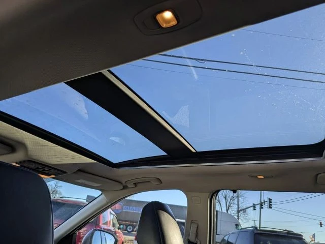 2021 Nissan Rogue - Image 10 of 21