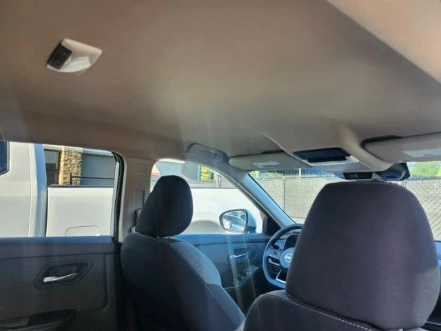 2021 Nissan Rogue - Image 24 of 31
