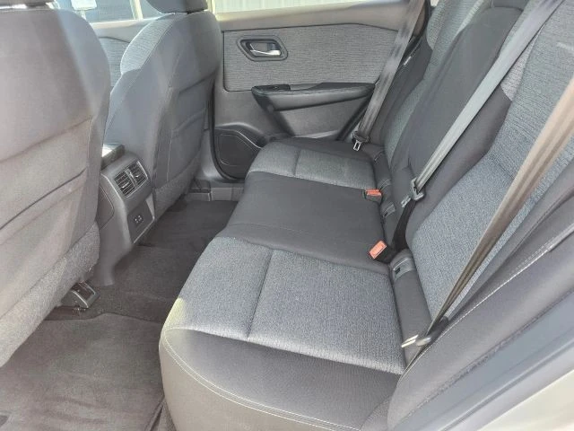 2021 Nissan Rogue - Image 20 of 31