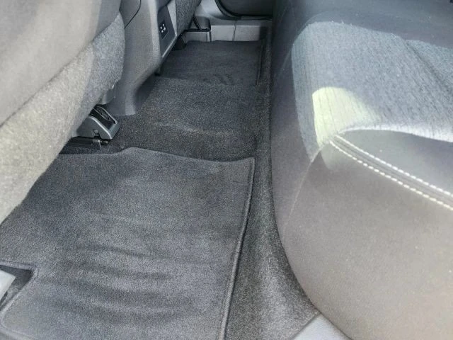 2021 Nissan Rogue - Image 14 of 31