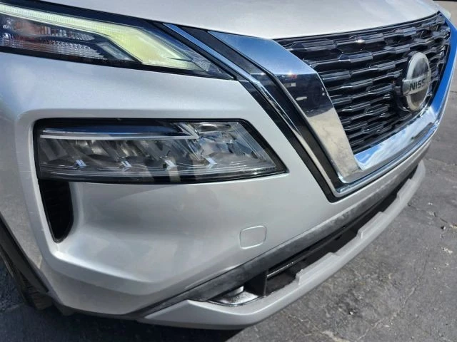 2021 Nissan Rogue - Image 11 of 31