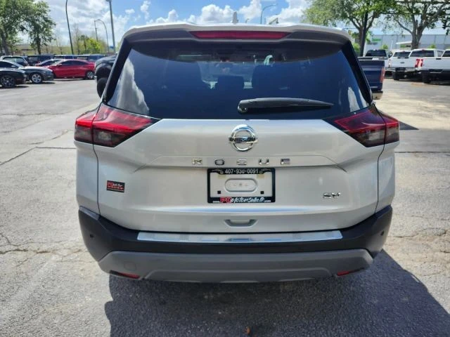2021 Nissan Rogue - Image 6 of 31