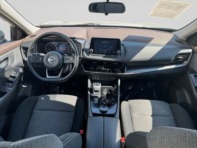 2021 Nissan Rogue - Image 19 of 21