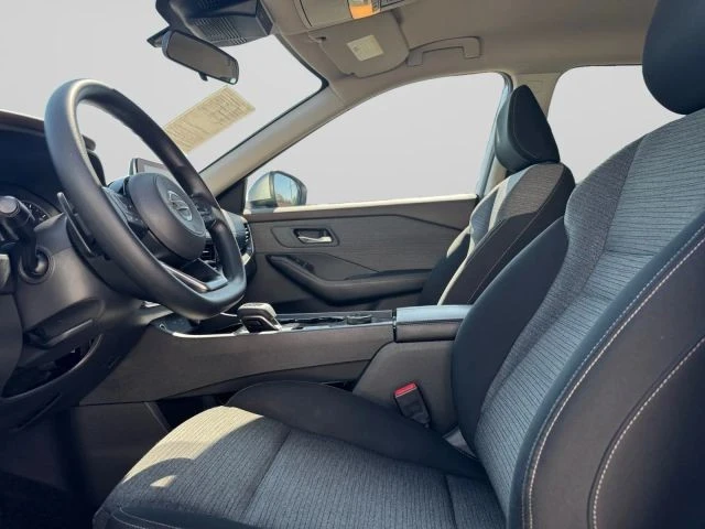 2021 Nissan Rogue - Image 17 of 21